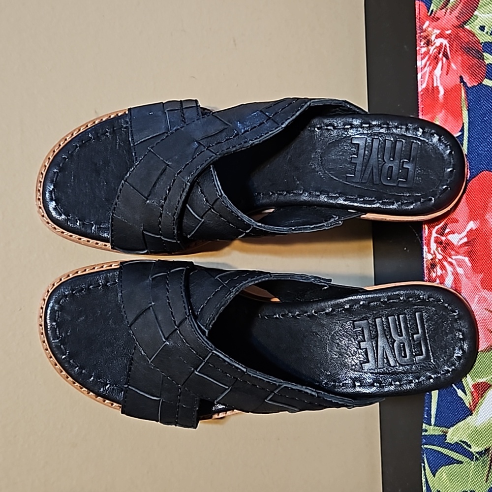NEW Frye Leather Sandals - Picture 10 of 11